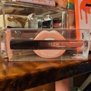 Huda Beauty Demi Matte Cream Lipstick
